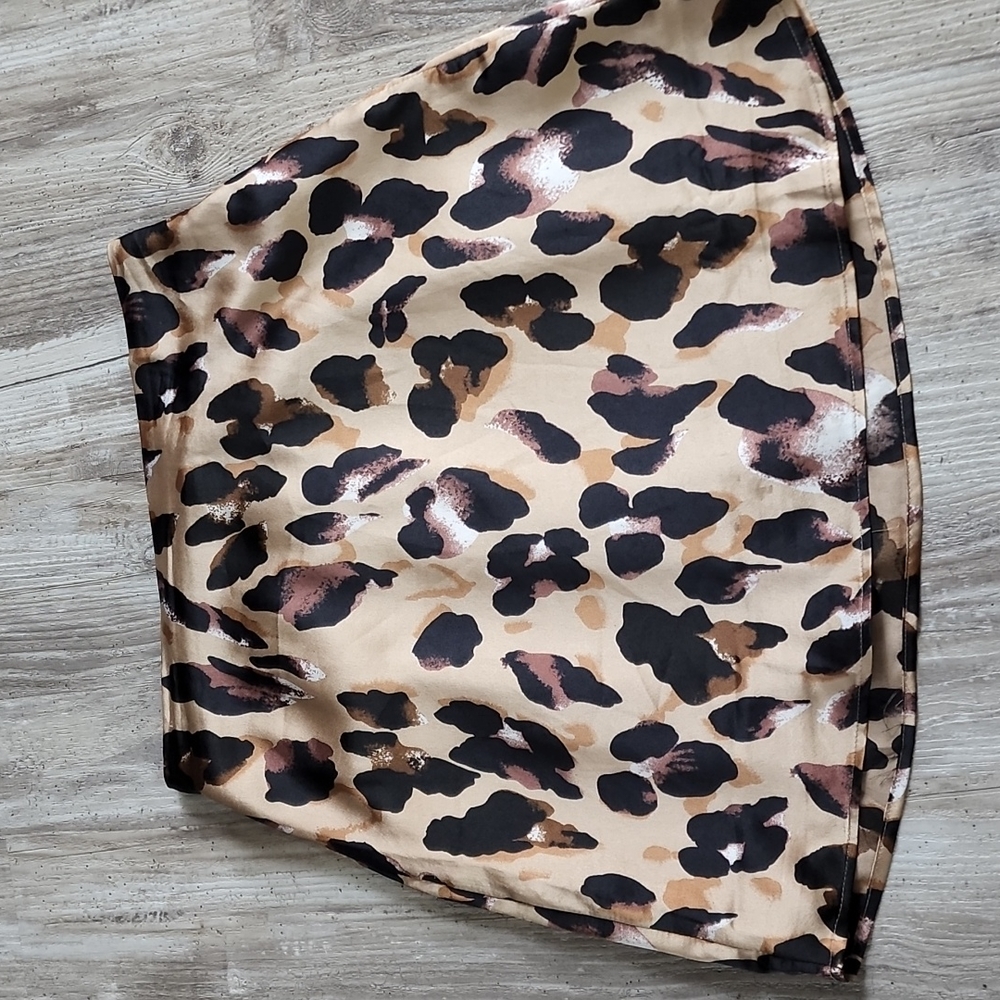 Leopard satin mini skirt
